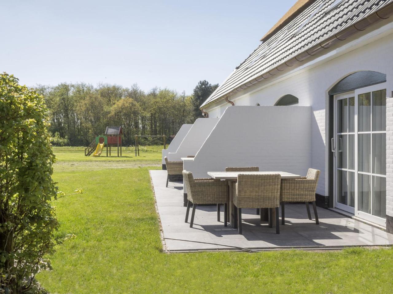 Apartment In Tasteful Farmhouse In De Cocksdorp On The Wadden Island Of Texel Exterior photo